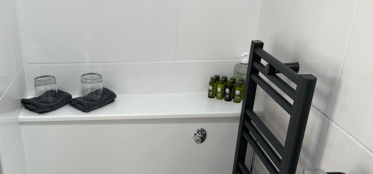 Stunning contemporary 1 bedroom En-suite Annexe Plymouth Extérieur photo