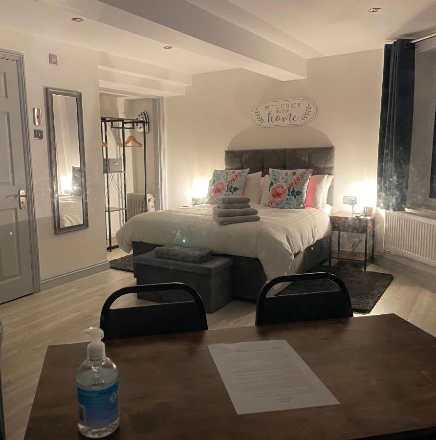 Stunning contemporary 1 bedroom En-suite Annexe Plymouth Extérieur photo